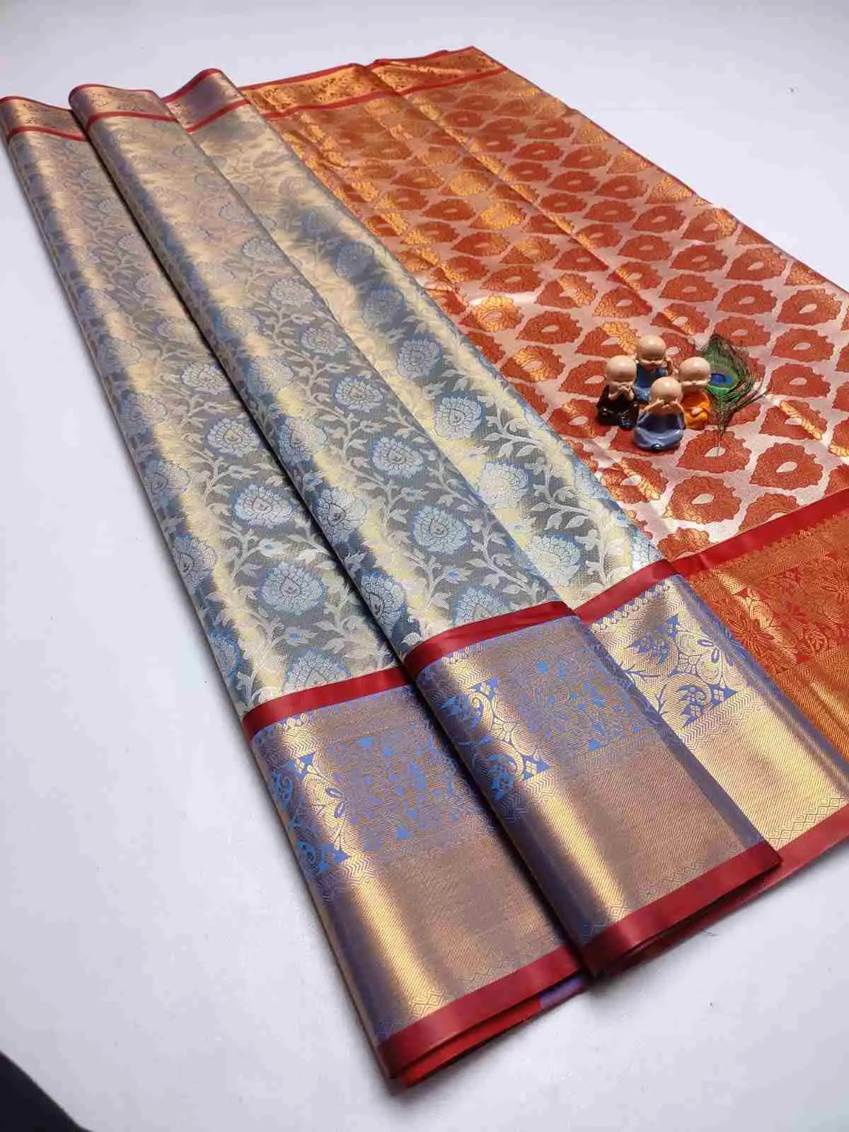 Floral Diamond Butta Zari Brocade Semi Kanchipuram Silk Saree